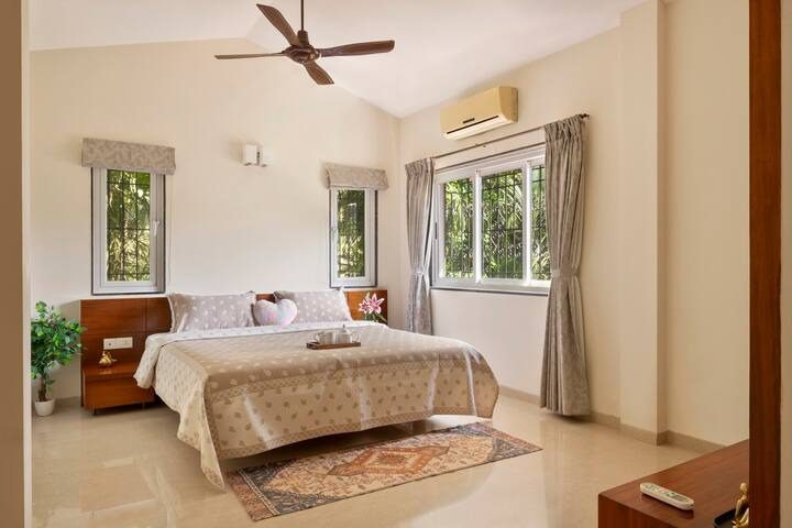 Mosaic_Stays_Goa_Arpora_ 6bhk_Villa (bedroom two)
