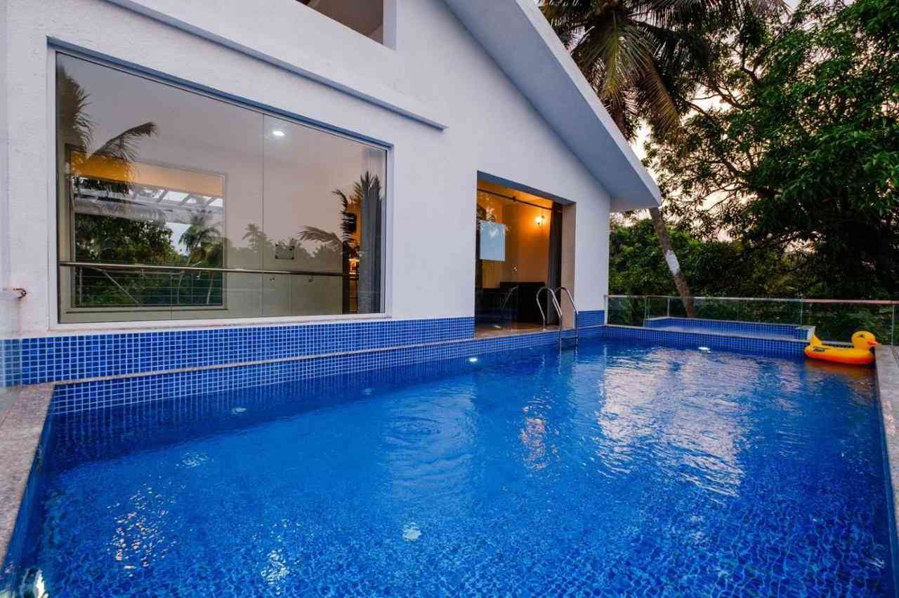 Mosaic Stays Goa pool